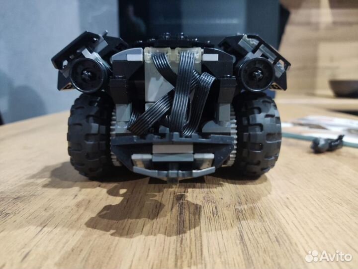 Lego Batmobile 76112 на управлении с телефона