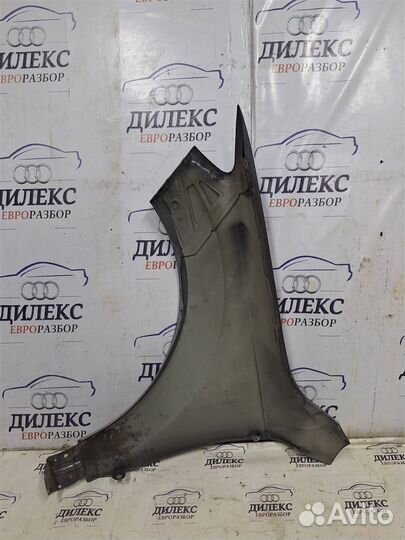 Крыло переднее правое Audi Q7 2005