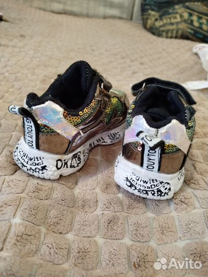 Кроссовки для девочки 22 размер
