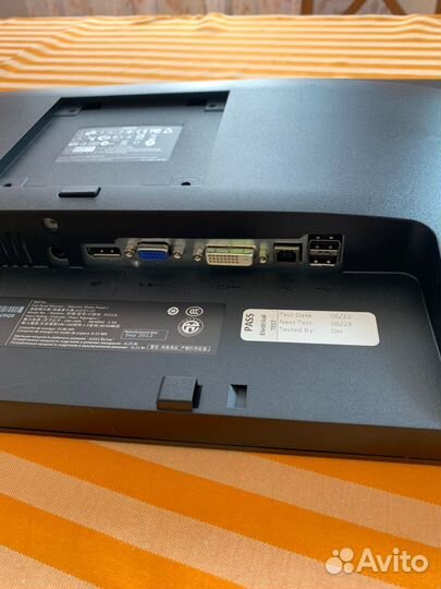 Монитор для компьютера Dell 2213t