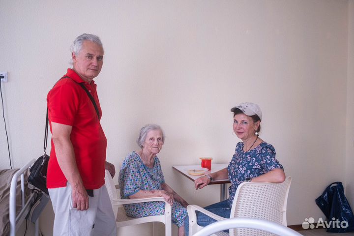 Уход за пожилыми людьми. Пансионат. Сиделка