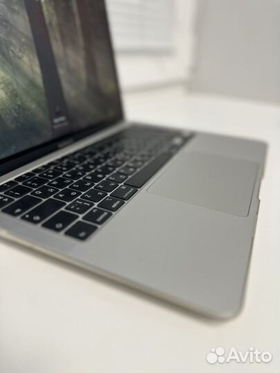 Macbook air 2020 i5 512gb