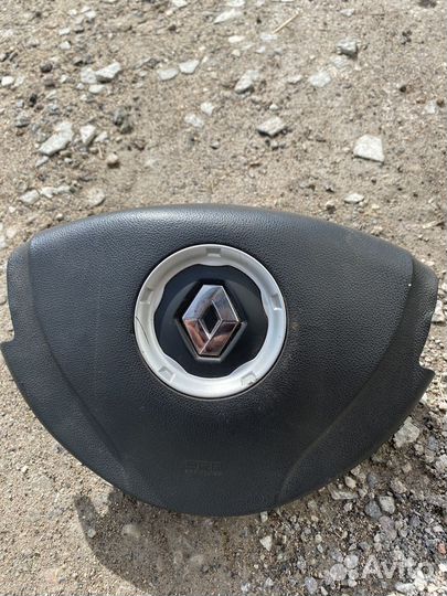 Подушка безопасности логан 1