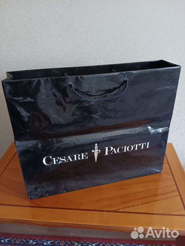 Картонный пакет Cesare Paciotti, Италия