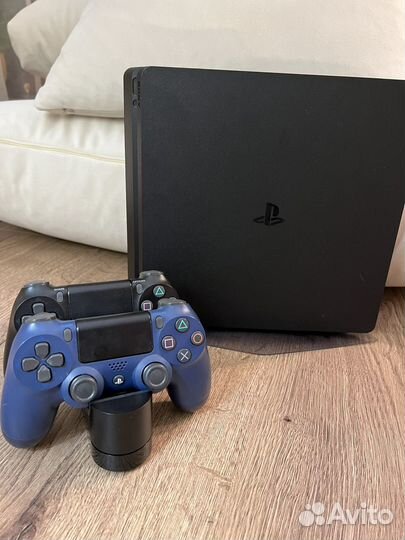 Игровая приставка ps4 slim