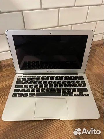 Apple MacBook Air 11 2011