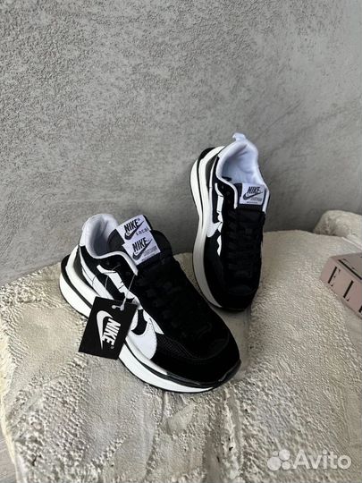Кроссовки Nike 39 новые