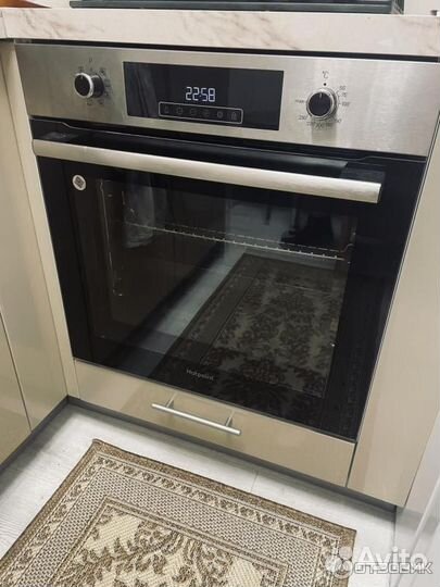 Новый духовой шкаф Hotpoint