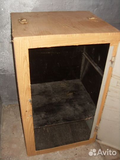 Сейф с креплением к полу