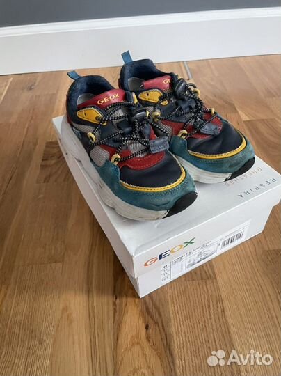 Кроссовки Geox
