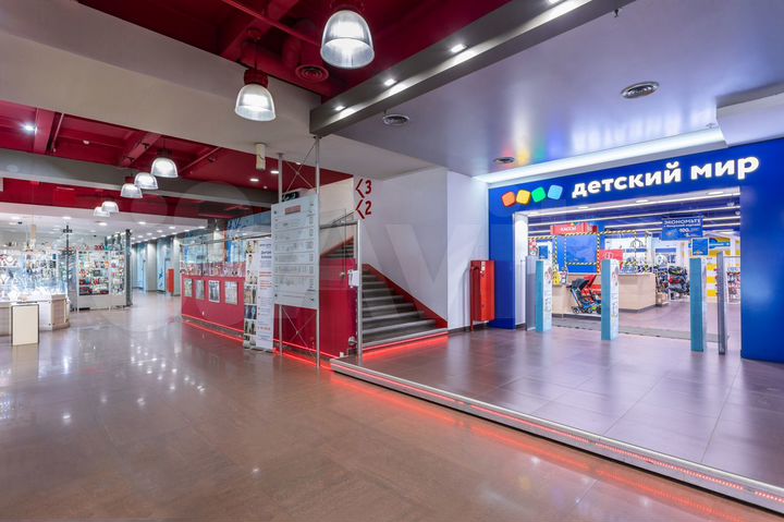 Торговая площадь: салон оптики, ювелирный,66.9 м²