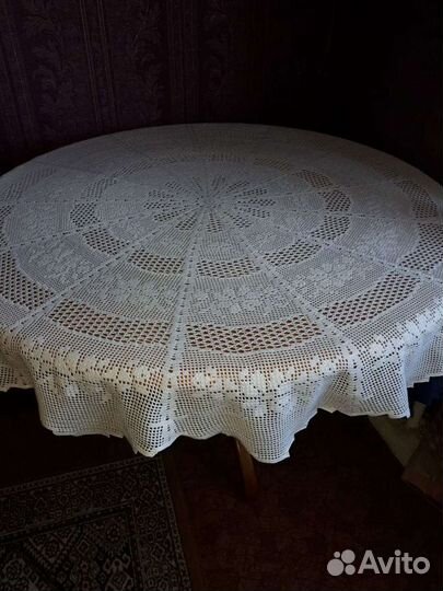Вязаная скатерть диаметр 152 см