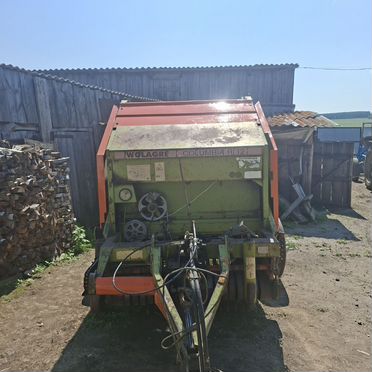 Сено в рулонах