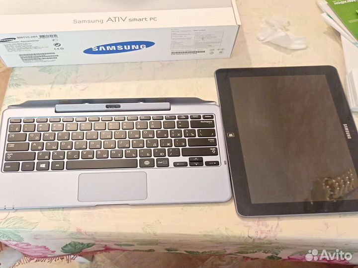 Планшетный компьютер XE500T1C-H01RU