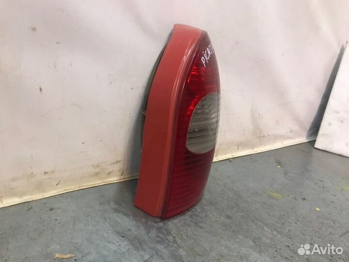 Фонарь задний правый Citroen Xsara Picasso