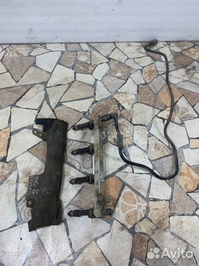 Топливная рампа (рейка) Opel Corsa хэтчбек 1.4