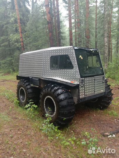 Бортоповоротный вездеход