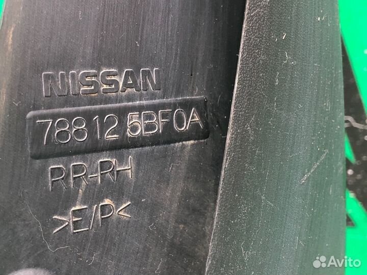 Брызговик задний правый Nissan Murano Z52 2014