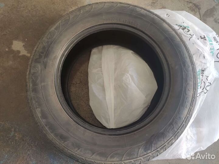 Kumho 954 235/65 R17