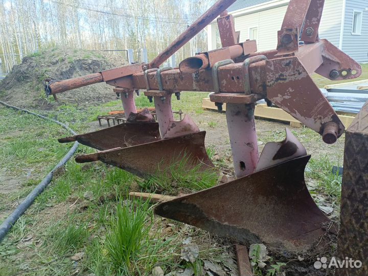 Плуг для трактора мтз 320 или его аналогов, 3 кор