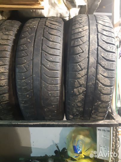Bridgestone Blizzak LM-25 4x4 235/65 R17