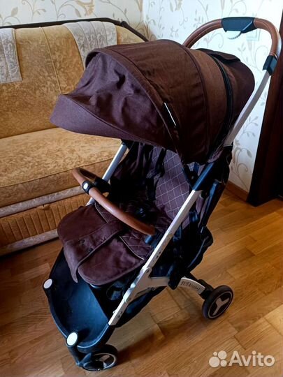 Прогулочная коляска yoya