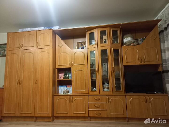 Стенка в гостиную бу