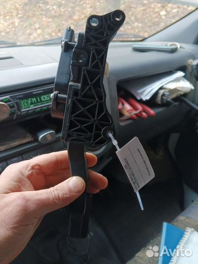 Педаль газа