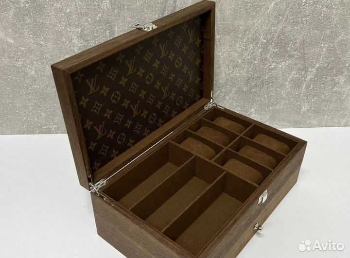 Шкатулка для украшений Louis Vuitton