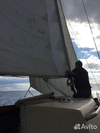 Парусная яхта