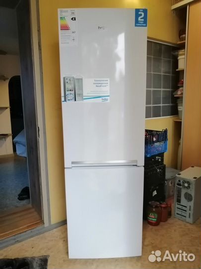 Холодильник Beko CNL7270KC0W