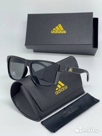 Солнцезащитные очки adidas