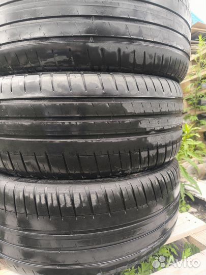 Michelin Pilot Sport 3 235/45 R18