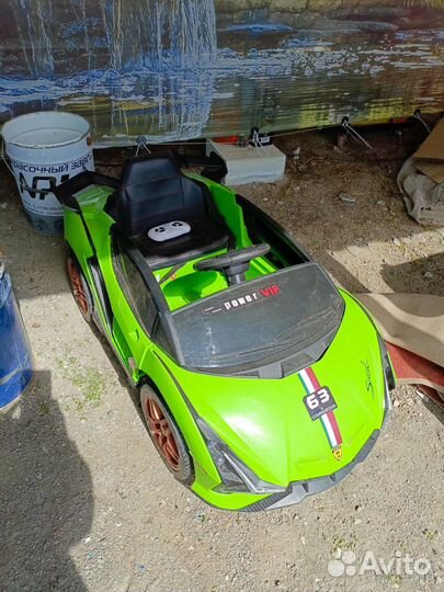 Детская машина с пультом управления