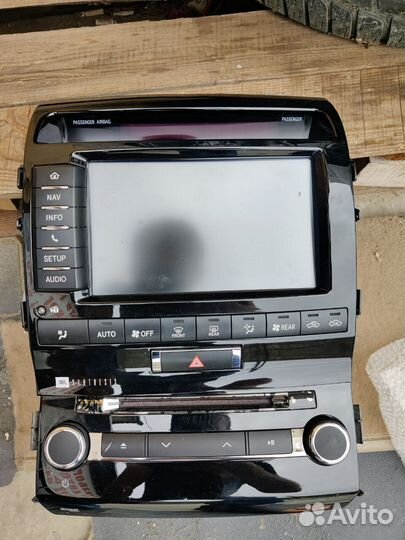 Toyota Lc 200 магнитола в сборе