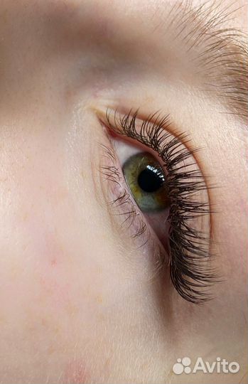 Обучение наращиванию ресниц