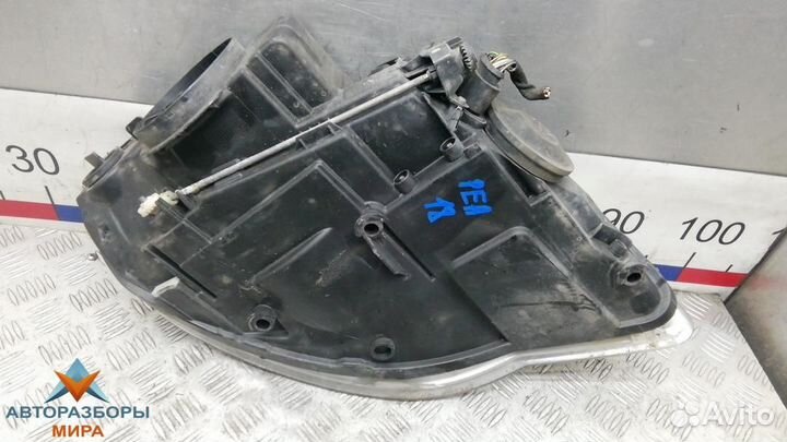 Фара левая Volkswagen Touareg 2007