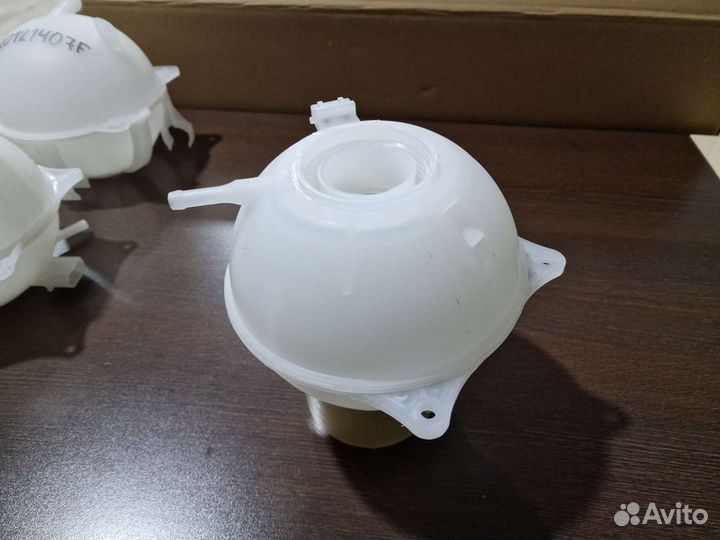 Расширительный бачок VW Passat B3, Golf 3, Polo