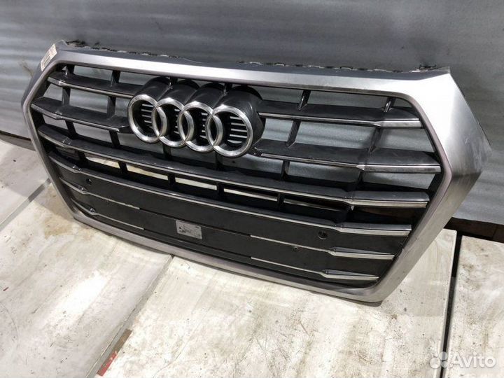 Решетка радиатора Audi Q5 2020