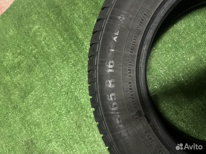 Continental ContiIceContact 215/65 R16