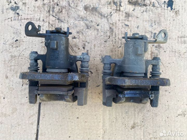 Суппорт задний правый Renault Megane 3