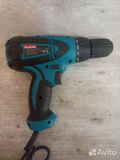 Шуруповерт сетевой Makita