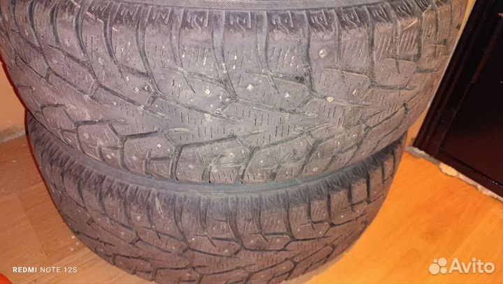 Yokohama Ice Guard Stud IG55 215/60 R16