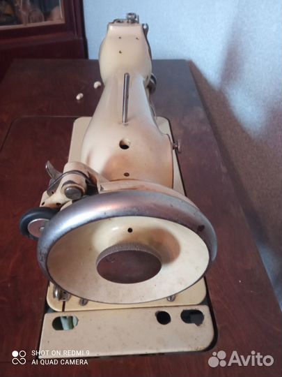 Швейная машинка бу с ножным приводом