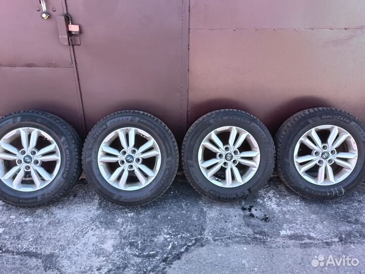 R16 Michelin X-Ice North 4 215/65, PCD 5x114.3 DIA 67.1
