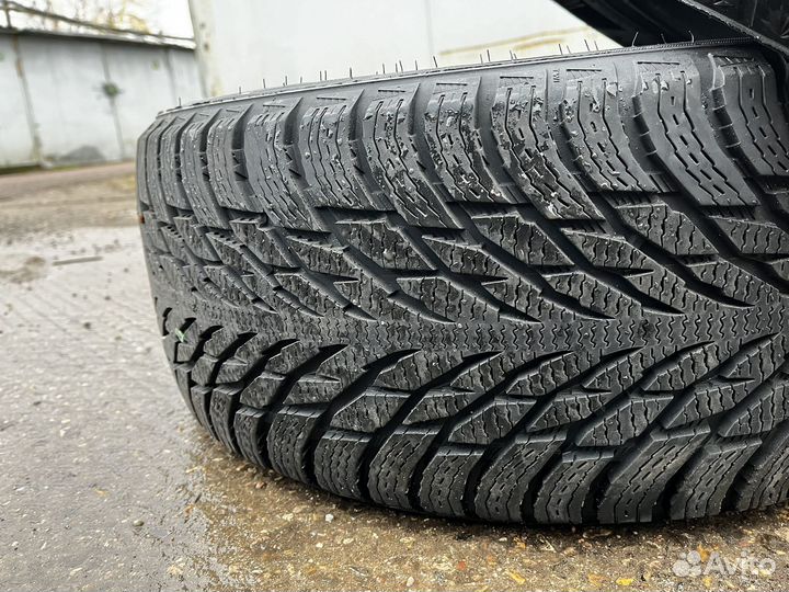 Nokian Tyres Hakkapeliitta R3 235/45 R18 98T