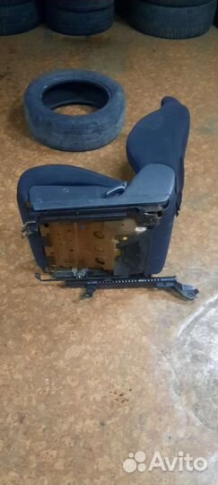 Сиденья subaru forester SF