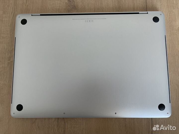 Apple MacBook Pro 16 2019 в идеальном состоянии