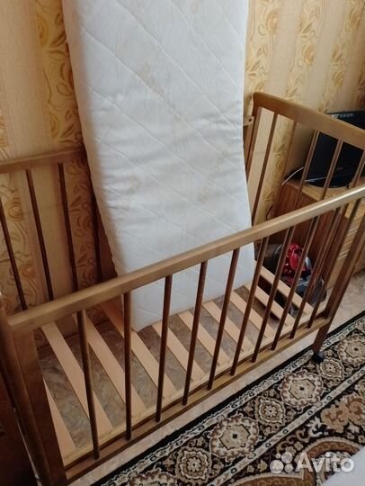Детская кроватка