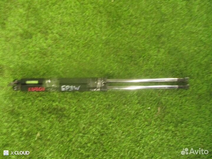 Амортизатор задней двери на mazda tribute EP3W L3